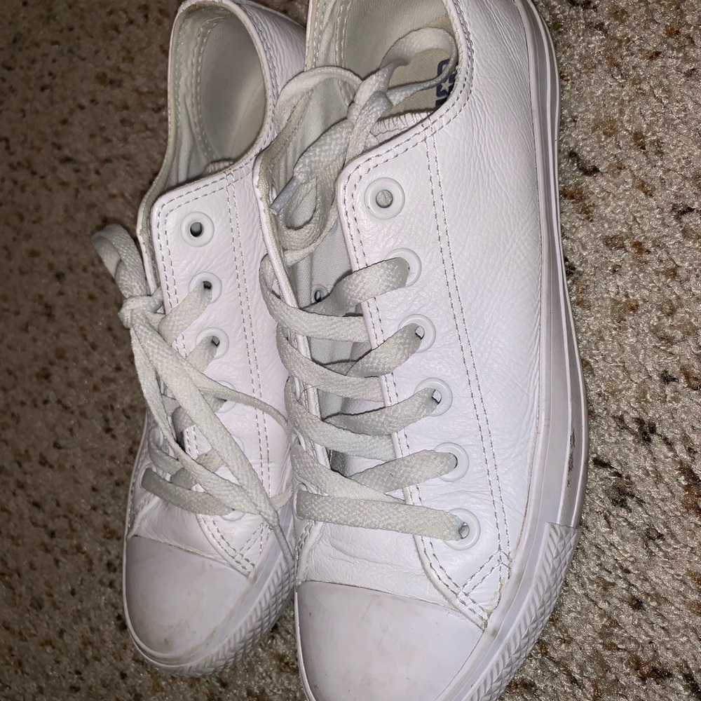 Converse - Picture 2 of 2